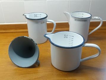 Emaille Maatbekers en Trechter - Vintage Keuken beschikbaar voor biedingen