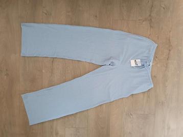 Nieuwe lange luchtige broek beschikbaar voor biedingen