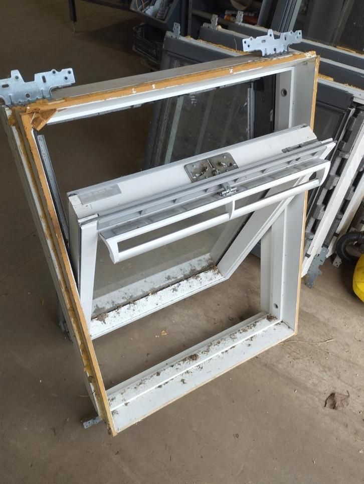 Dakraam kozijn, Doe-het-zelf en Verbouw, Glas en Ramen, Gebruikt, Dakraam, Minder dan 80 cm, Minder dan 80 cm, Ophalen