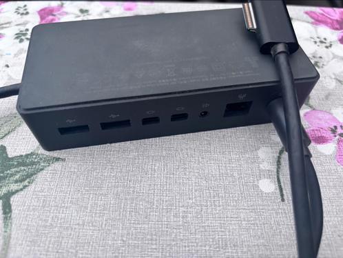 Surface dock 1661, Computers en Software, Dockingstations, Zo goed als nieuw, Ophalen of Verzenden