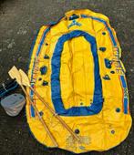 Rubber opblaasboot met paddels en pomp, Watersport en Boten, Ophalen of Verzenden, Gebruikt, Enkelbladige peddel