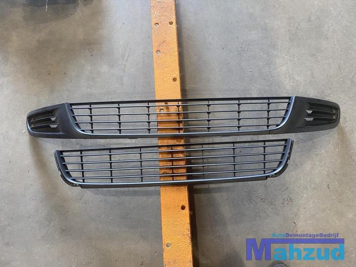 VW GOLF 6 Bumper rooster kap 5K0853665A 5K0853666A, Auto-onderdelen, Overige Auto-onderdelen, Volkswagen, Gebruikt, Ophalen of Verzenden