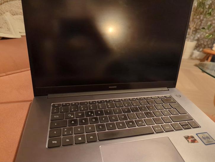 Huawei Matebook D15, Computers en Software, Windows Laptops, Gebruikt, 14 inch, 2 tot 3 Ghz, 8 GB, Qwerty, Ophalen