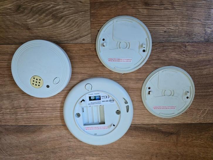 Bevestigingsplaat / Grondplaat / ELRO rookmelder, Doe-het-zelf en Verbouw, Alarmsystemen, Gebruikt, Detector, Sensor of Melder