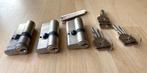 3x gelijksluitende AXA Security cilinder - SKG** 45/30 mm, Ophalen of Verzenden, Gebruikt, Rvs, Slot