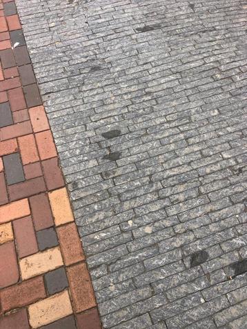 Gebruikte chineeshardsteen/natuursteen gekloofd wvb beschikbaar voor biedingen