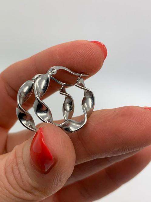 T155 Prachtige zilveren wokkel oorbellen, Sieraden, Tassen en Uiterlijk, Oorbellen, Zilver, Zilver, Ophalen of Verzenden