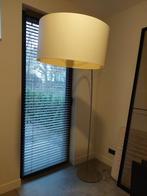 Booglamp, rvs voet en boog en cremkleurige witte kap., Huis en Inrichting, Lampen | Vloerlampen, Ophalen, Zo goed als nieuw, 150 tot 200 cm