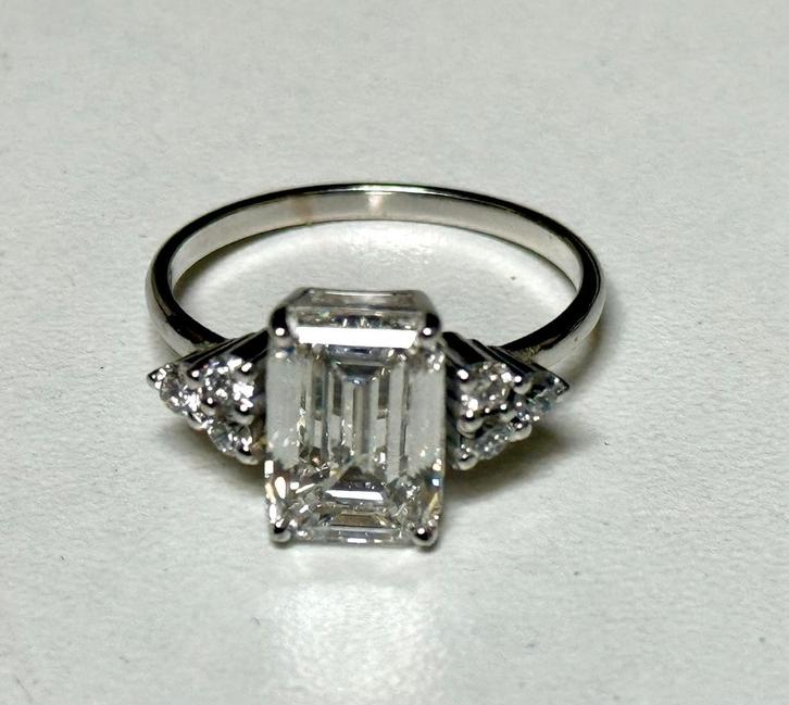 Gouden ring met diamant totaal 3.38ct!! IGI certif NIEUW!!, Sieraden, Tassen en Uiterlijk, Ringen, Nieuw, Dame, 17 tot 18, Wit