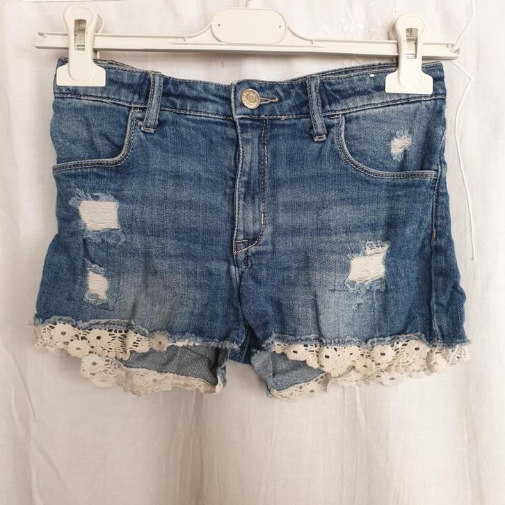 Stoere korte broek met kant mt 146 merk H&M, Kinderen en Baby's, Kinderkleding | Maat 146, Zo goed als nieuw, Meisje, Broek, Ophalen of Verzenden