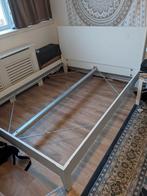 FREE Ikea bed frame for 200x200 mattress, Huis en Inrichting, Slaapkamer | Bedden, Gebruikt, Ophalen