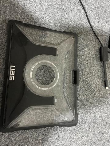 UAG Surface Rugged Cover - Beschermhoes beschikbaar voor biedingen