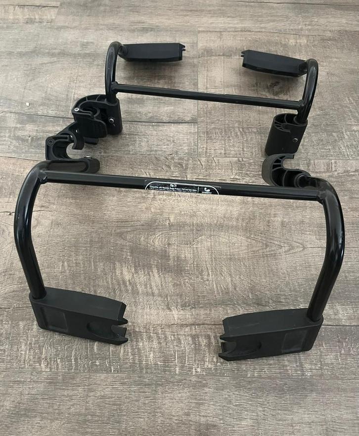 Mountain Buggy Autostoel Dubbele Adapter voor Duet - Clip, Kinderen en Baby's, Kinderwagens en Combinaties, Zo goed als nieuw