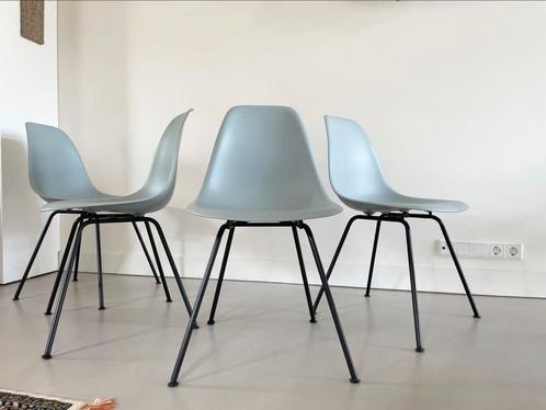 Vitra eames dsx stoelen in verschillende kleuren, Huis en Inrichting, Stoelen, Zo goed als nieuw, Vijf, Zes of meer stoelen, Ophalen of Verzenden