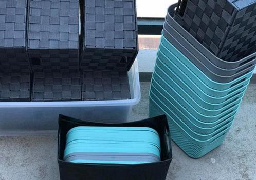 14 x mintgroen - taupe ( kunststof) met deksel, Huis en Inrichting, Woonaccessoires | Schalen en Manden, Nieuw, Mand, Ovaal, Kunststof