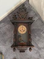 Antieke Wandklok met Paardenbeeld, Ophalen