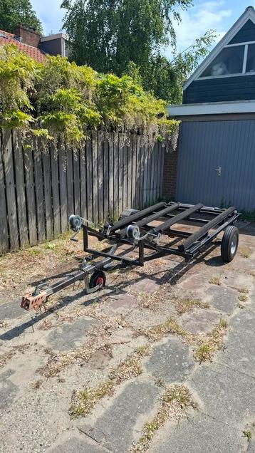 Boottrailer Waterscootertrailer Jetskitrailer beschikbaar voor biedingen