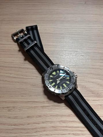 Seiko Monster SKX779 met saffierglas beschikbaar voor biedingen