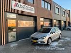 Opel Astra 1.0 Turbo 77KW 5D 2016 Grijs, Auto's, Opel, Stof, Zwart, 4 cilinders, 610 kg