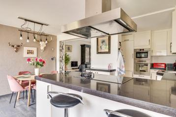 Gratis U vormige keuken met optie inbouwappratuur beschikbaar voor biedingen