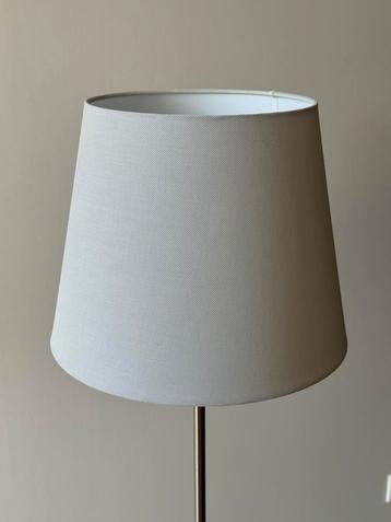 Ikea vloerlamp (in hoogte verstelbaar) beschikbaar voor biedingen