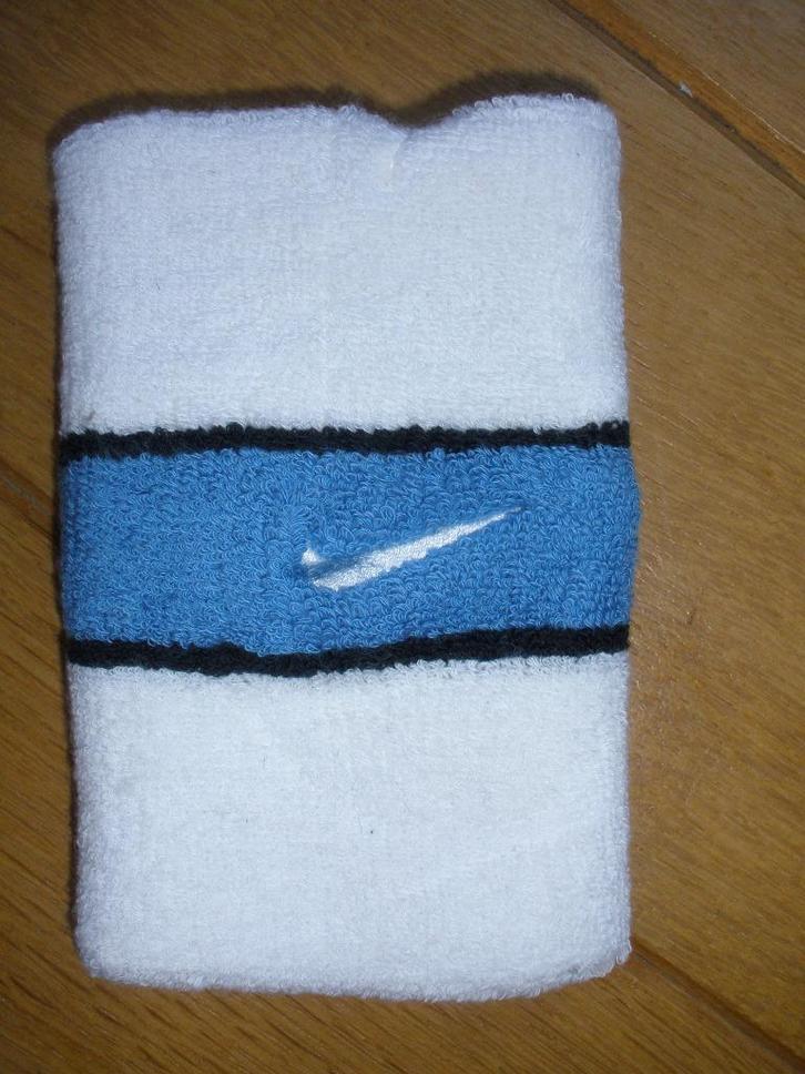 NIKE polsband wit blauw - nieuw -, Kleding | Heren, Sportkleding, Nieuw, Racketsport, Wit, Ophalen of Verzenden