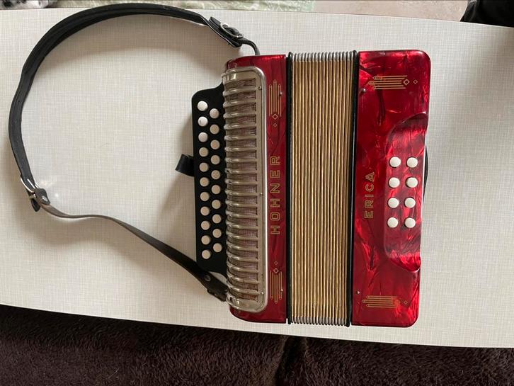 Hohner Erica met koffer - topconditie!, Muziek en Instrumenten, Accordeons, Gebruikt, Knopaccordeon, Overige formaten, Hohner