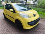 Peugeot 107 voorkop + achterkant Geel bj 2008, Ophalen of Verzenden, Links, Peugeot, Bumper