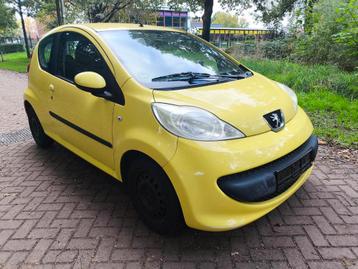 Peugeot 107 voorkop + achterkant Geel bj 2008  beschikbaar voor biedingen
