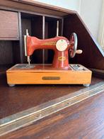 Vintage USSR Naaimachine - Decoratief!, Ophalen of Verzenden