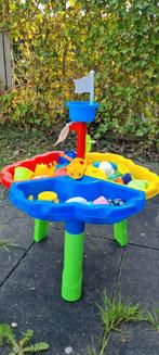 Zand-Water tafel met alle speelgoed!, Kinderen en Baby's, Speelgoed | Buiten | Zandbakken, Gebruikt, Ophalen
