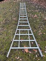 Aluminium ladder - ca. 4 meter, Doe-het-zelf en Verbouw, Ladders en Trappen, Ophalen of Verzenden, Gebruikt, Ladder, 4 meter of meer