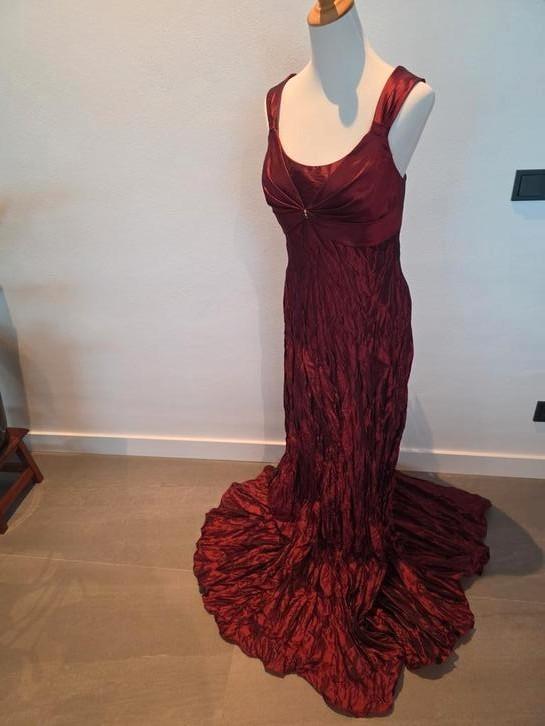 Galajurk, Longware, Long Tall Sally, 44, wijnrood, Kleding | Dames, Jurken, Zo goed als nieuw, Maat 42/44 (L), Rood, Onder de knie