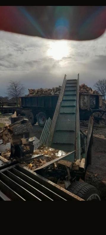 Transportband op hydroliek  beschikbaar voor biedingen