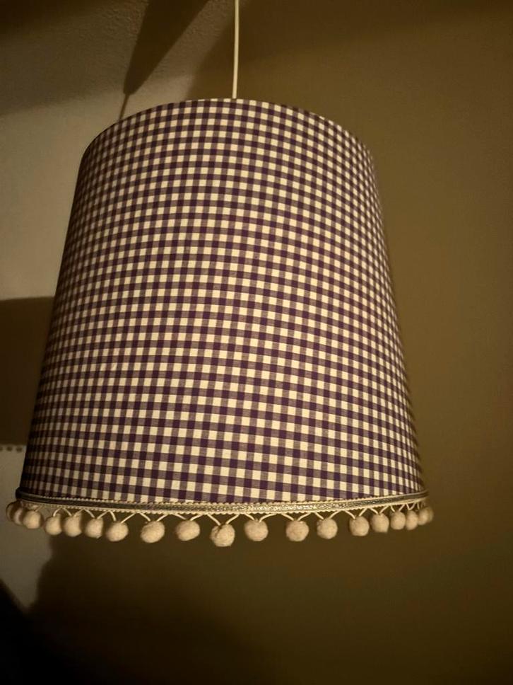 Paarse lampenkap met ruitjes, Huis en Inrichting, Lampen | Lampenkappen, Zo goed als nieuw, 25 tot 50 cm, Rond, Wit, Overige kleuren