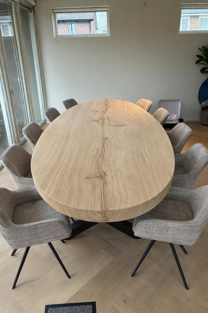Ovale houten eettafel eiken !!!, Huis en Inrichting, Tafels | Eettafels, Zo goed als nieuw, 100 tot 150 cm, 200 cm of meer, Vijf personen of meer