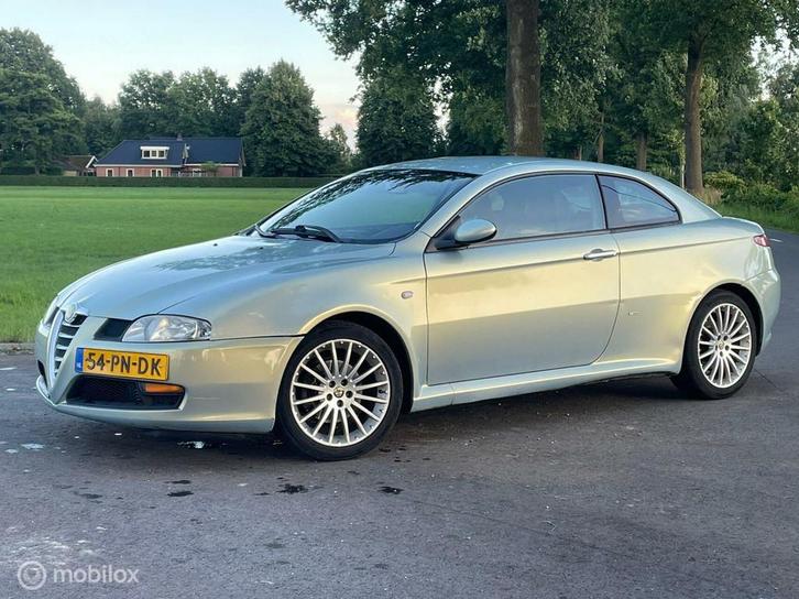 Alfa Romeo GT 2.0 JTS Distinctive, Auto's, Alfa Romeo, Bedrijf, Te koop, GT, ABS, Airbags, Airconditioning, Alarm, Boordcomputer
