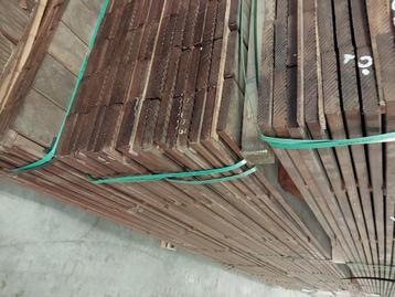 hardhouten terasplanken ongeveer 25mm dik 145mm breed beschikbaar voor biedingen