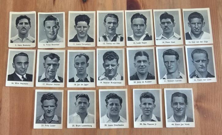 Rizla Rotterdam Voetbalprominenten serie 2 19 plaatjes, Hobby en Vrije tijd, Stickers en Plaatjes, Zo goed als nieuw, Meerdere plaatjes