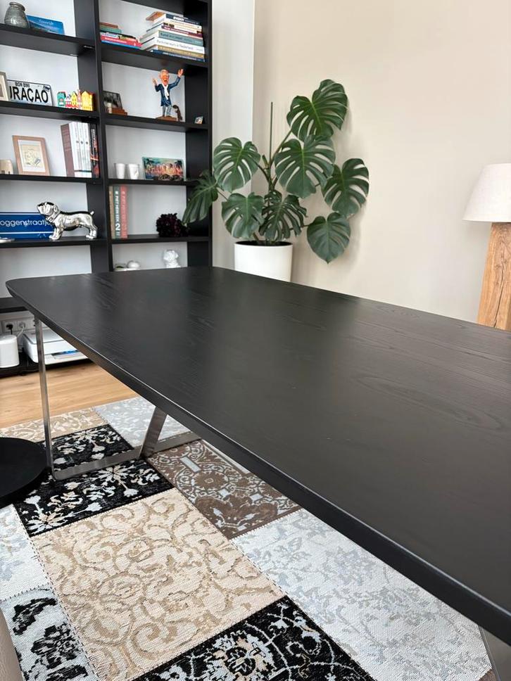Essen Eettafel - Massief Hout, Zwart RVS Onderstel, Antiek en Kunst, Antiek | Meubels | Tafels, Ophalen