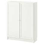 Witte Ikea Billy kast met Oxberg deuren, Ophalen, 100 tot 150 cm, 50 tot 100 cm, 25 tot 50 cm