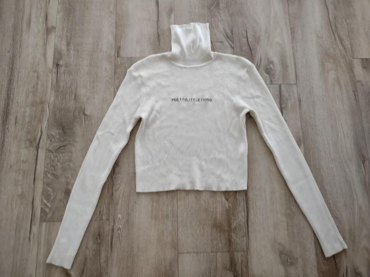 2x gave witte coltrui Pretty Little Thing, maat M. Coltrui., Kleding | Dames, Truien en Vesten, Zo goed als nieuw, Maat 38/40 (M)