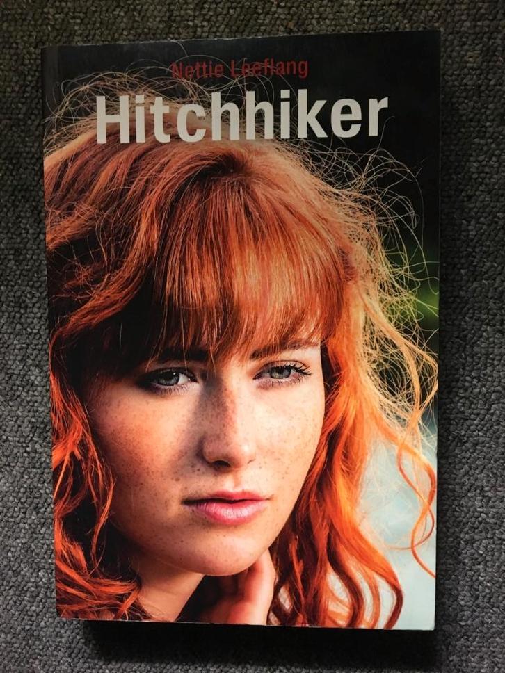 Hitchhiker; door Nettie Leeflang #Reizen #Canada #Teens, Boeken, Kinderboeken | Jeugd | 13 jaar en ouder, Zo goed als nieuw, Fictie