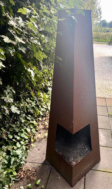 piramide vormige tuinhaard of buitenhaard beschikbaar voor biedingen