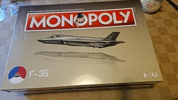 bordspel seal Monopoly Joint Strike Fighter F35 vliegtuig  beschikbaar voor biedingen