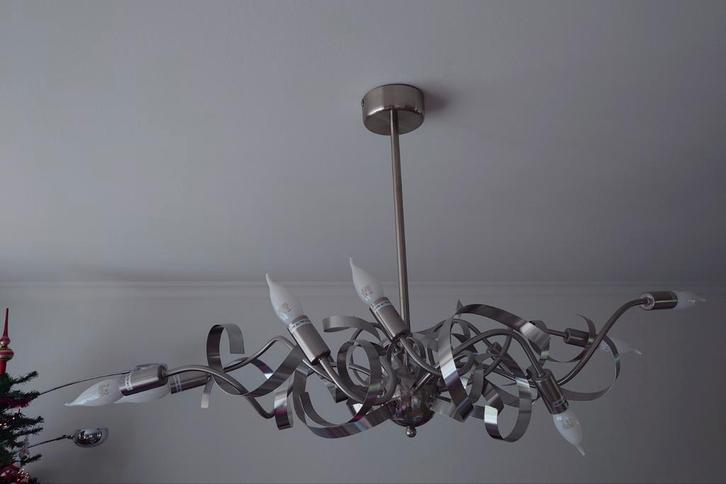 Elegante kroonluchter met krullen, Huis en Inrichting, Lampen | Kroonluchters, Zo goed als nieuw, Metaal, Ophalen