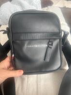 Tommy Hilfiger Schoudertas - Zwart, Sieraden, Tassen en Uiterlijk, Tassen | Rugtassen, Overige merken, Minder dan 30 cm, Ophalen of Verzenden