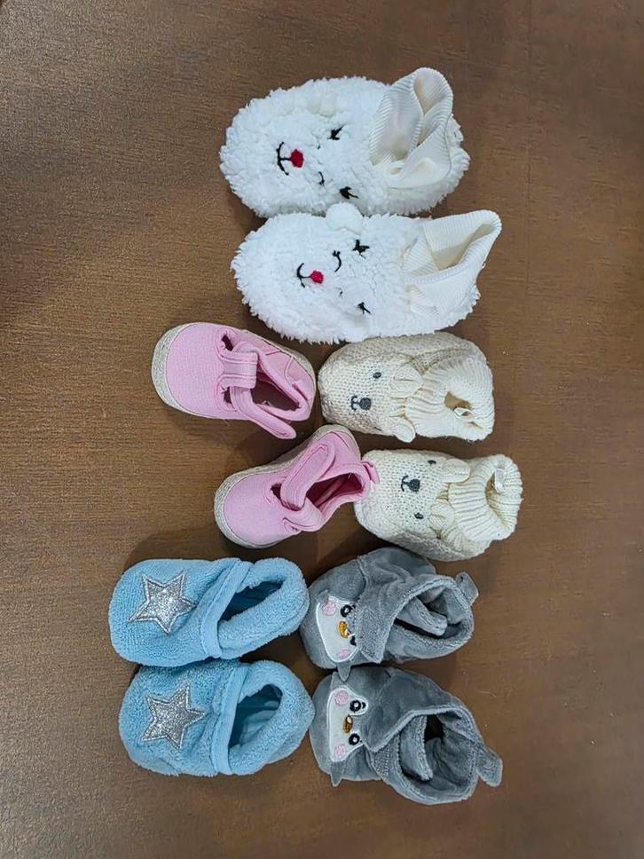 Babykleding dooppakje, slaapzakken, slabbers, mutsen, Kinderen en Baby's, Babykleding | Schoentjes en Sokjes, Zo goed als nieuw