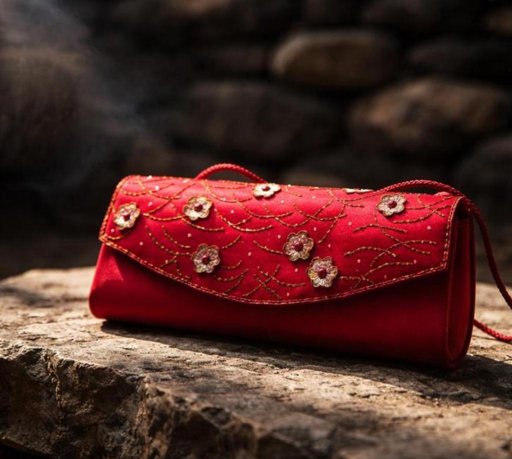 Gala tasje clutch met bloemapplicaties, Ophalen of Verzenden, Nieuw, Rood, Avondtasje