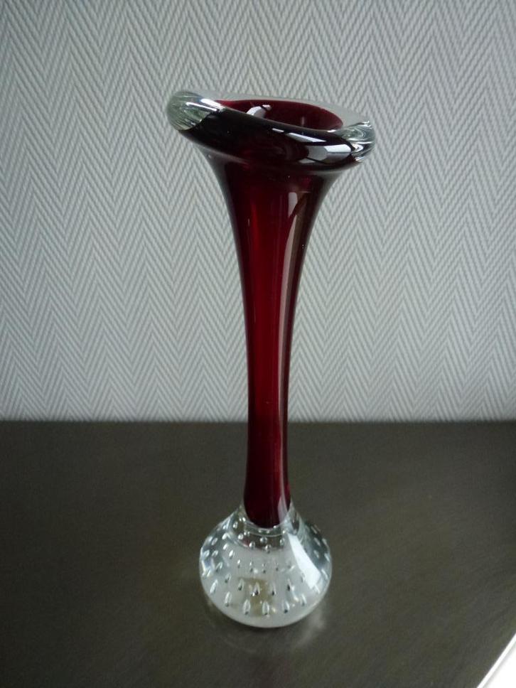 Aseda - Bone vaas - Kristal - Zweden jaren 60/69 donkerrood, Antiek en Kunst, Antiek | Glas en Kristal, Ophalen of Verzenden